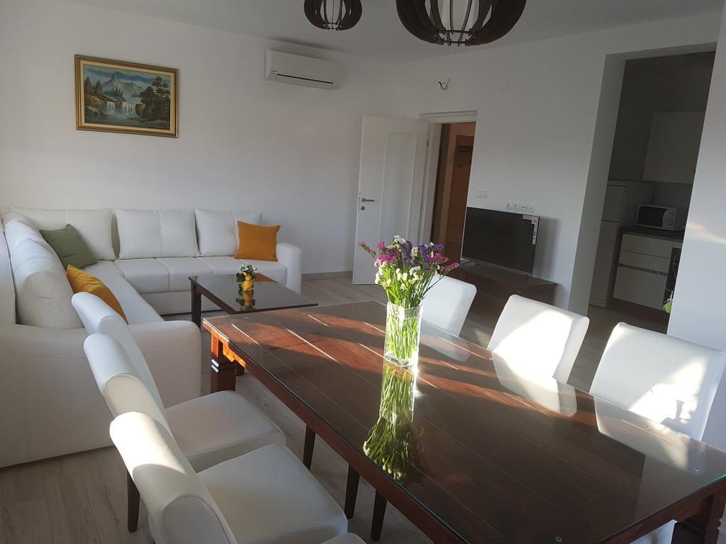 Apartman Lora Ljubuski Luaran gambar